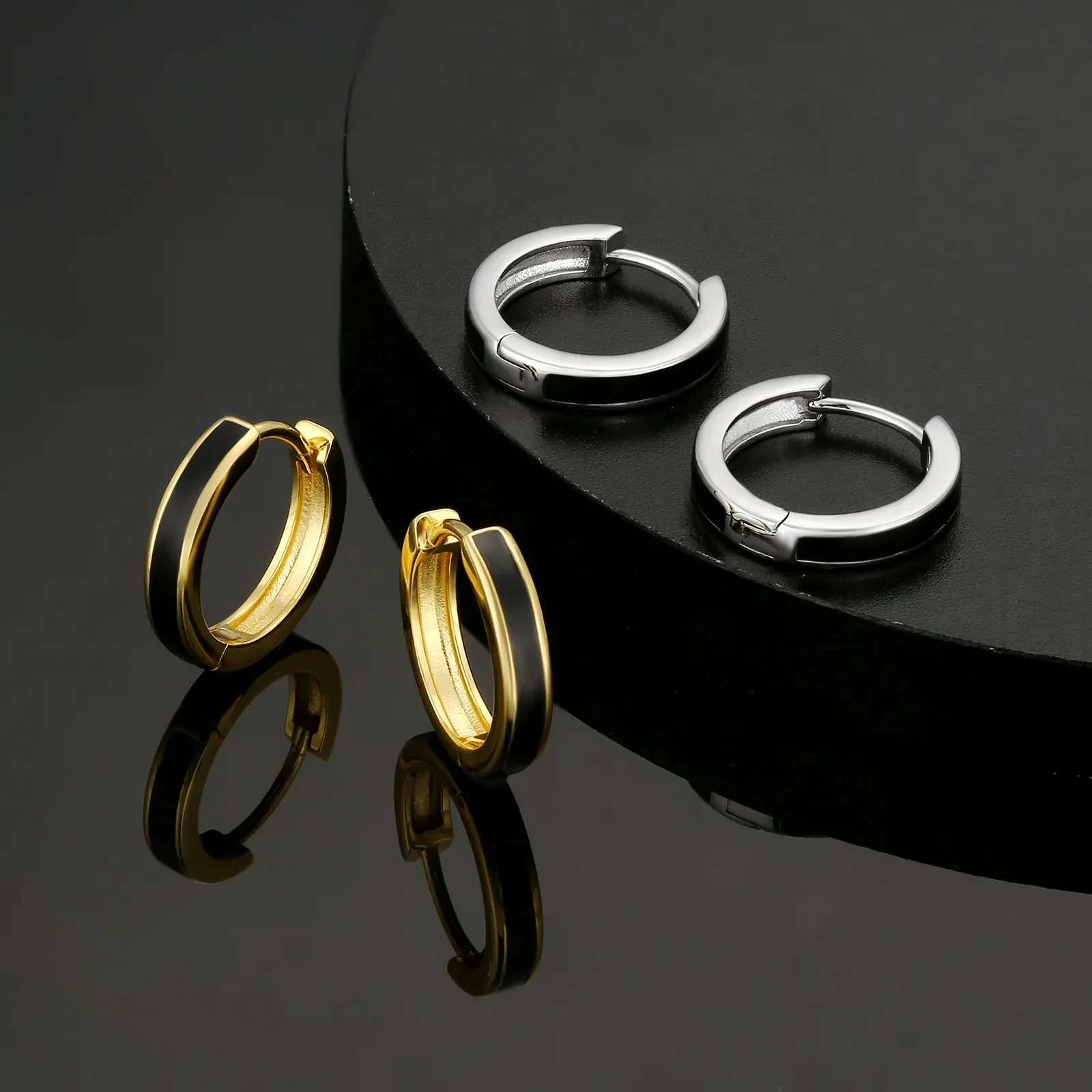 S925 Silver Sleek Black Hoop Earrings in 14K Gold - 15mm